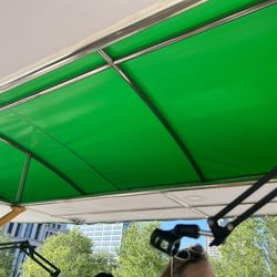 Jolly Trolley Tours - Mic holders