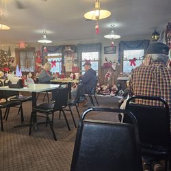Granny Fishes' House - Dinning area