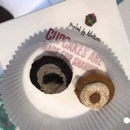 Cookies and Cream on the left and Apple on the right Cookies and Cream on the left and Apple on the right