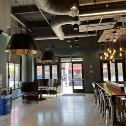 QDOBA Mexican Eats - Gorgeously modern esthetics