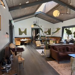 Handwritten Wines - Inside seating