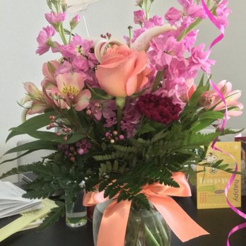 April's Flowers & Gifts - Beautiful bouquet - Florists Near Me - Columbus, Ohio April's Flowers & Gifts - Beautiful bouquet - Florists Near Me - Columbus, Ohio