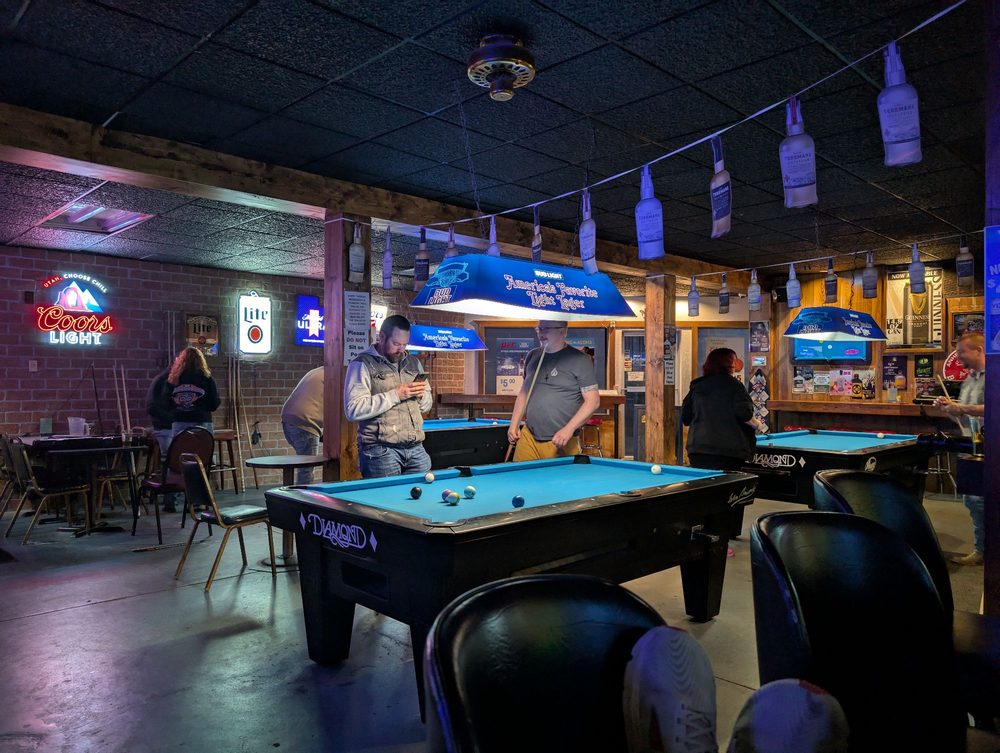 Do Drop Inn Bar & Grill Image