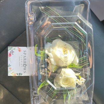 Sparrows Florist - Wrist corsage - Florists Near Me - Madison, Alabama Sparrows Florist - Wrist corsage - Florists Near Me - Madison, Alabama