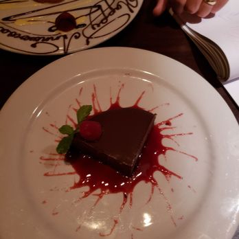 Arrowhead Grill - Gluten free chocolate fudge cake w/no whipped cream - Seafood Near Me - Glendale, Arizona Arrowhead Grill - Gluten free chocolate fudge cake w/no whipped cream - Seafood Near Me - Glendale, Arizona