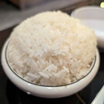 Spicy PoPo Szechuan Fish - A bowl of white rice - Szechuan Near Me - Bellevue, Washington Spicy PoPo Szechuan Fish - A bowl of white rice - Szechuan Near Me - Bellevue, Washington