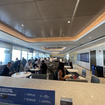 United Club - Airport Lounges Near Me - Chicago, Illinois