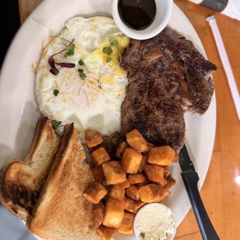 Mari Vees - Steak n Eggs - Breakfast & Brunch Near Me - San Marino, California Mari Vees - Steak n Eggs - Breakfast & Brunch Near Me - San Marino, California