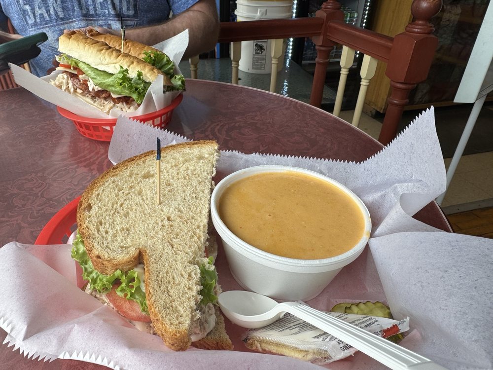 Tatro's Gourmet Soup & Sandwich Logo