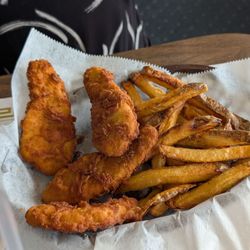 Sisters Century House Restaurant - Golden crisp better then Cane's Chicken tenders and homemade french fries...