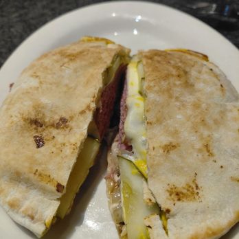 Tommy's - Corned beef pita - Vegetarian Near Me - Cleveland Heights, Ohio Tommy's - Corned beef pita - Vegetarian Near Me - Cleveland Heights, Ohio