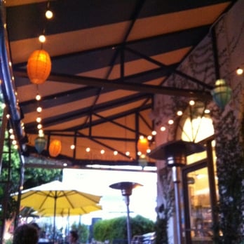 Sidewalk Grill - Pretty outdoor seating - Mediterranean Near Me - Los Angeles, California Sidewalk Grill - Pretty outdoor seating - Mediterranean Near Me - Los Angeles, California