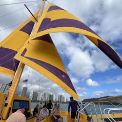Ke Kai Catamaran - Sails up!