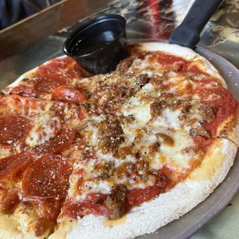 Truman's KC Pizza Tavern - Half n half with honey - American Near Me - Des Moines, Iowa Truman's KC Pizza Tavern - Half n half with honey - American Near Me - Des Moines, Iowa