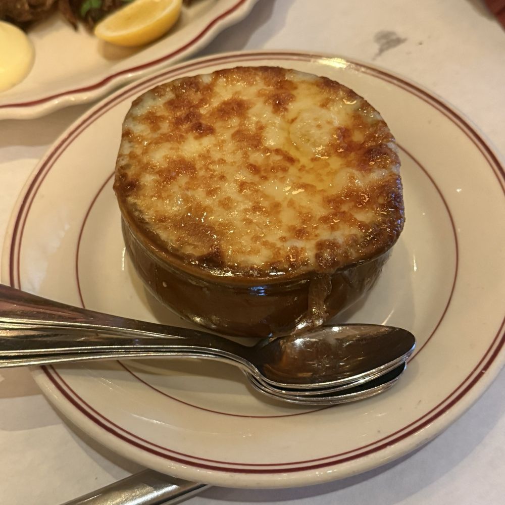 Le Diplomate - French Onion Soup - Brasseries Near Me - Washington, DC, District of Columbia