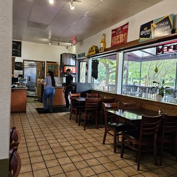 Speedy's Tacos - inside - Mexican Near Me - Sunnyvale, California