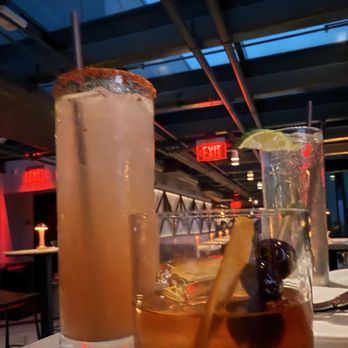 Altitude Sky Lounge - Paloma, ol fashioned, gin - Lounges Near Me - Seattle, Washington