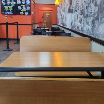 DFW Kabab & Gyro - Seating area - Mediterranean Near Me - Grapevine, Texas