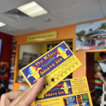 Da Kine Shave Ice - a hand holding a yellow card - Shaved Ice Near Me - Kihei, Hawaii