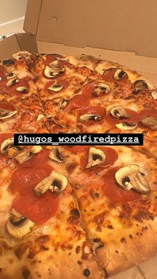 Hugo's Pizza by null