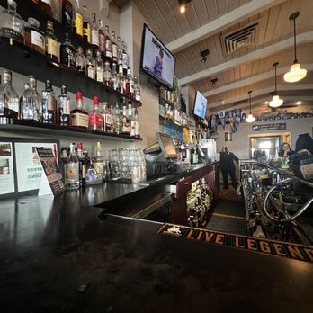 Tresetti's - Bar - Comfort Food Near Me - Modesto, California