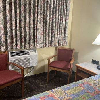 Rodeway Inn - Very granny in here - Hotels Near Me - La Grande, Oregon Rodeway Inn - Very granny in here - Hotels Near Me - La Grande, Oregon