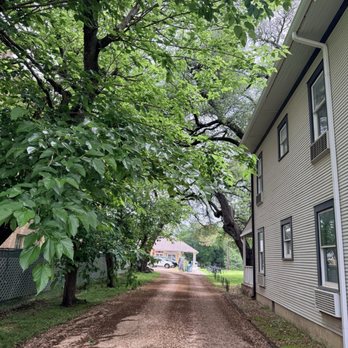 Snyder's Tavern - The walkway to get to the main street - Gastropubs Near Me - Glen Rose, Texas Snyder's Tavern - The walkway to get to the main street - Gastropubs Near Me - Glen Rose, Texas