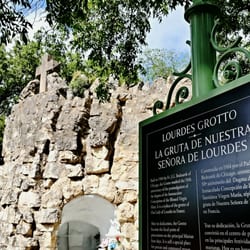 San Antonio Springs Blue Hole - The Grotto nearby