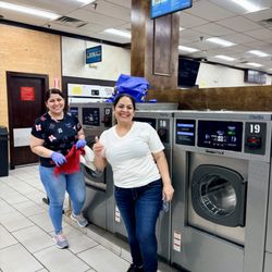 Super Clean Laundromat