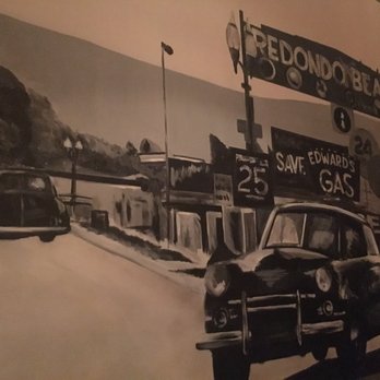 Huddy’s - Just love this photo that added to the ambience. Beachster. - Gastropubs Near Me - Redondo Beach, California