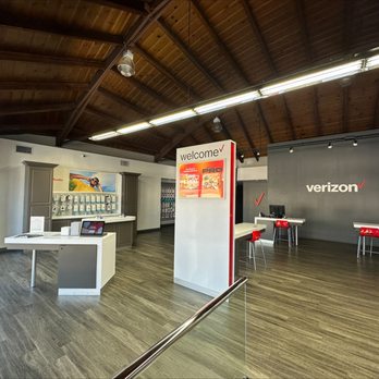 Verizon - Mobile Phones Near Me - Montrose, California Verizon - Mobile Phones Near Me - Montrose, California
