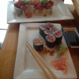 Mmmm ... The island roll was fantastic! Mmmm ... The island roll was fantastic!