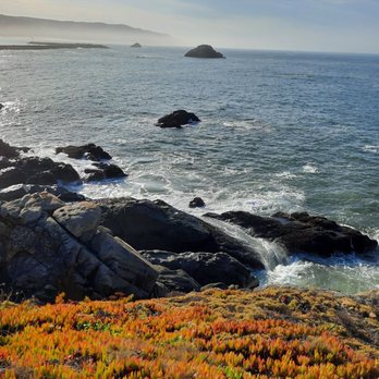 Battery Point Lighthouse - Landmarks & Historical Buildings Near Me - Crescent City, California