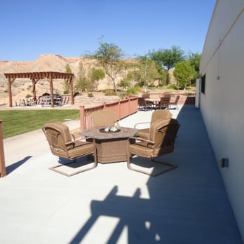 Solstice Motorcoach Resort - Patio featuring a warming "fire" table and bbq pavilion overlooking the mesa - Resorts Near Me - Mesquite, Nevada Solstice Motorcoach Resort - Patio featuring a warming "fire" table and bbq pavilion overlooking the mesa - Resorts Near Me - Mesquite, Nevada