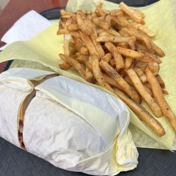 Daglas Drive In - Burgers Near Me - Winnetka, California