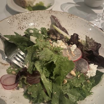 Hearth 61 - Garden salad with a vinaigrette. So good. The green dip for the bread is so yummy. - New American Near Me - Paradise Valley, Arizona