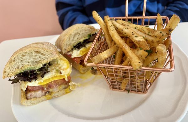 Caroline's on Main by null