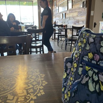 Valerie's Downtown - American Near Me - Saginaw, Michigan