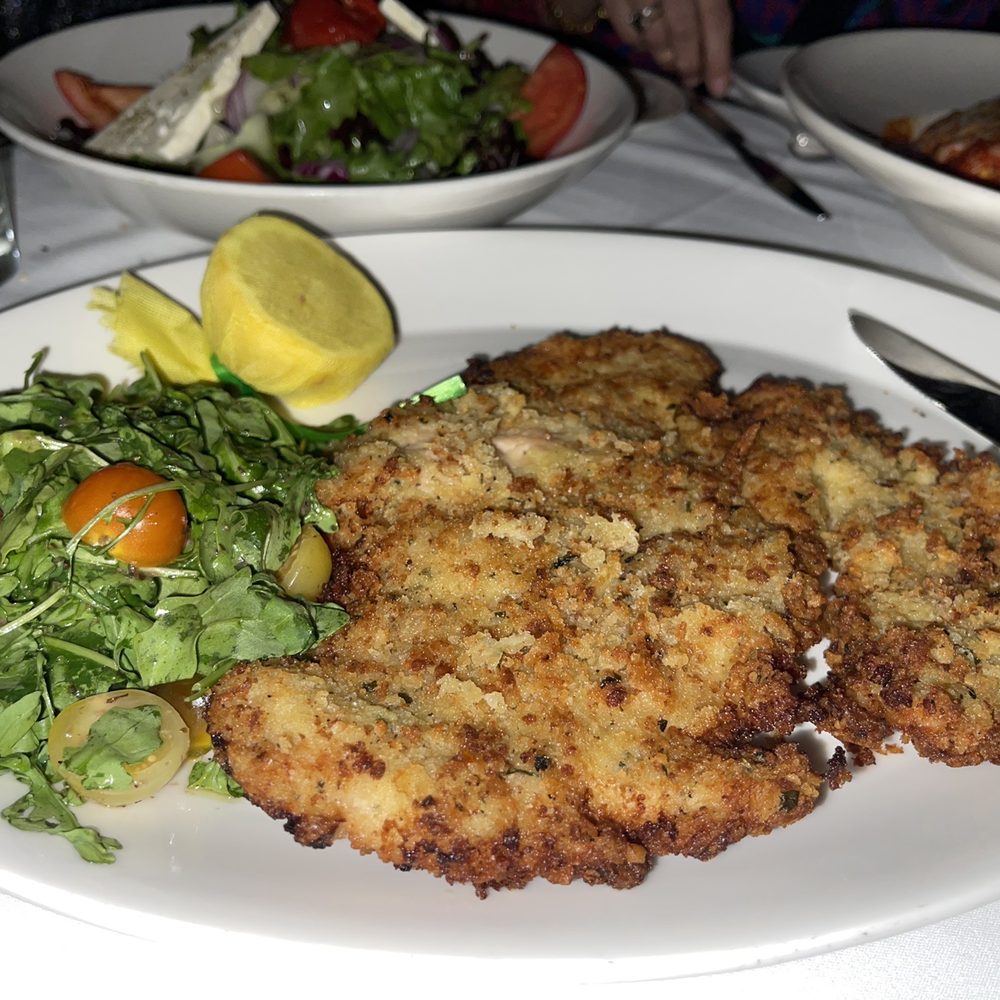 Carmine's - Chicken Parmesan sooooo good!! Get it! - Italian Near Me - Chicago, Illinois Carmine's - Chicken Parmesan sooooo good!! Get it! - Italian Near Me - Chicago, Illinois