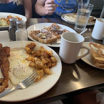 Joe's Diner - Diners Near Me - Stratford, Connecticut
