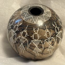 Doda Antiques - Acoma pottery
