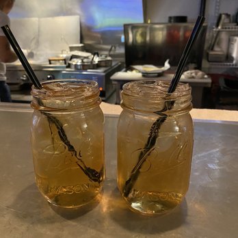 Trusty's Full-Serve Bar - Whiskey ginger - Dive Bars Near Me - Washington, DC, District of Columbia
