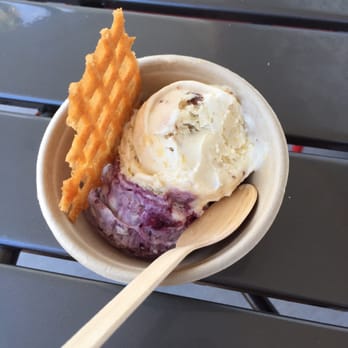 Long Beach Creamery - Got a free topping with check-in!Ginger peach ftw! - Ice Cream & Frozen Yogurt Near Me - Long Beach, California