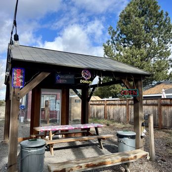 Rise N Shine Breakfast And Brunch - More seating - Breakfast & Brunch Near Me - La Pine, Oregon Rise N Shine Breakfast And Brunch - More seating - Breakfast & Brunch Near Me - La Pine, Oregon