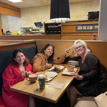 Panera Bread - Breakfast with good family and church friends - Sandwiches Near Me - Pasadena, California