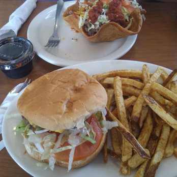 Sun & Sand Restaurant - Chill Cheese Burger and taco salad - New Mexican Cuisine Near Me - Santa Rosa, New Mexico