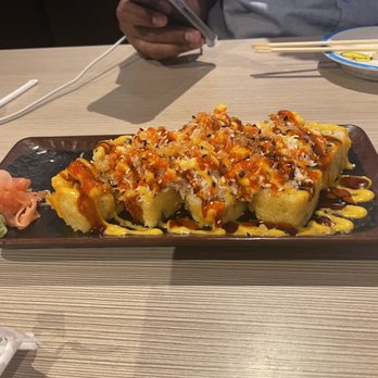 Happy Sushi Yester Oaks location - Volcano Roll (8 pieces)  Sooooo good!!!! - Sushi Bars Near Me - Mobile, Alabama