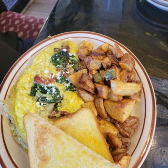 Aunties House Kitchen and Bar - Omelet hit hard - Cocktail Bars Near Me - Smyrna, Georgia Aunties House Kitchen and Bar - Omelet hit hard - Cocktail Bars Near Me - Smyrna, Georgia
