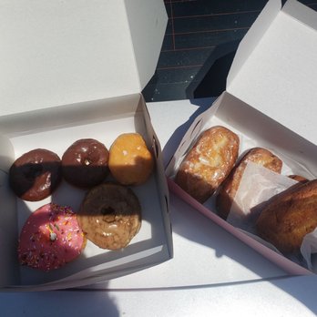 Primo's Donuts - Saturday morning breakfast - Donuts Near Me - Los Angeles, California Primo's Donuts - Saturday morning breakfast - Donuts Near Me - Los Angeles, California