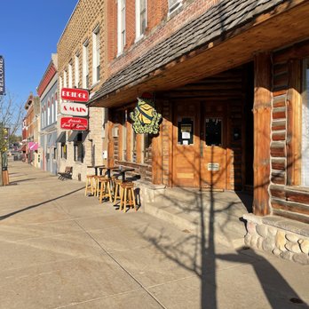 Toads - the front of a restaurant on a street corner - Coffee & Tea Near Me - Grand Ledge, Michigan